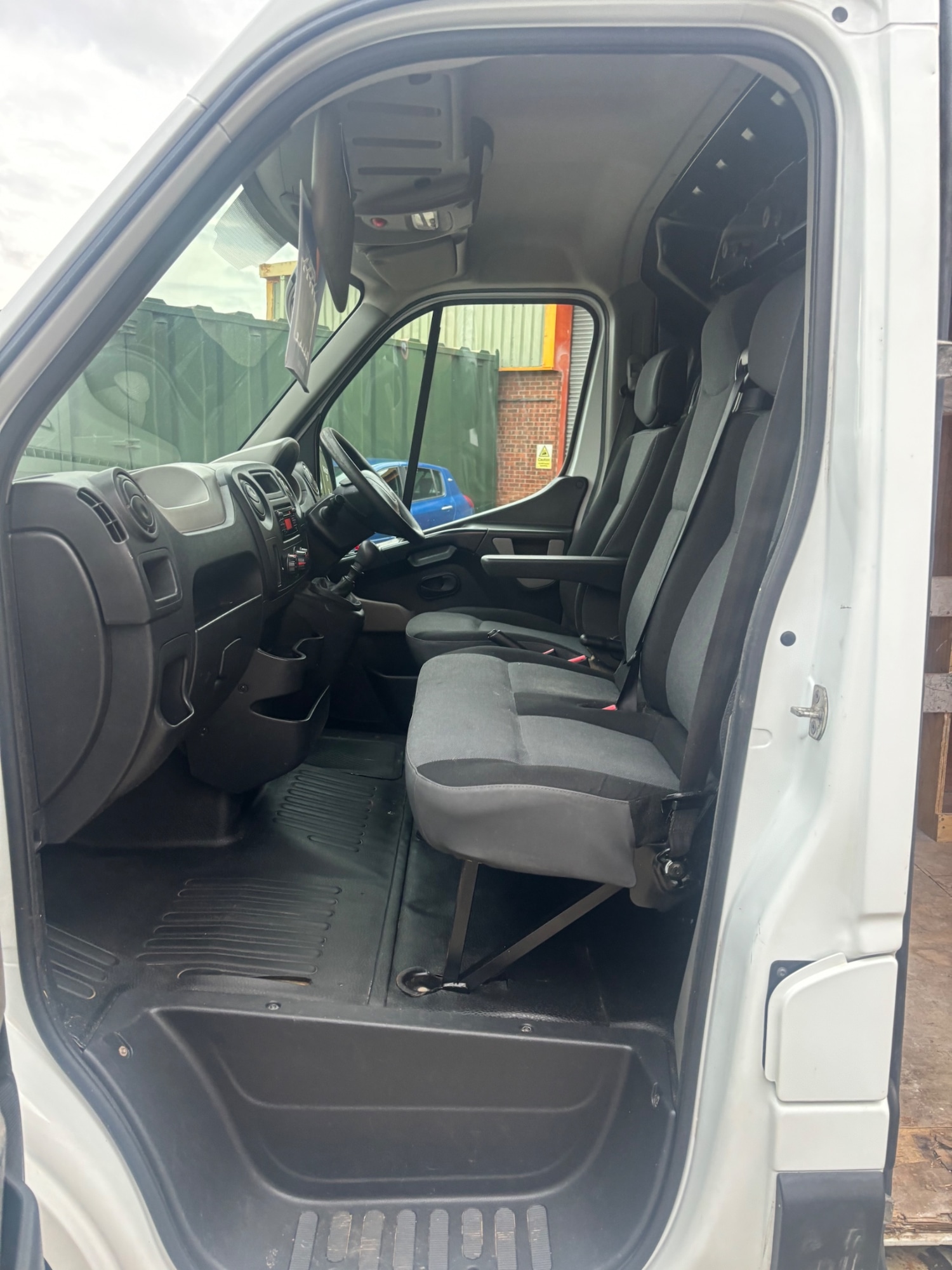 Used Renault Clio 2015 for sale - 76563636: Photo 15