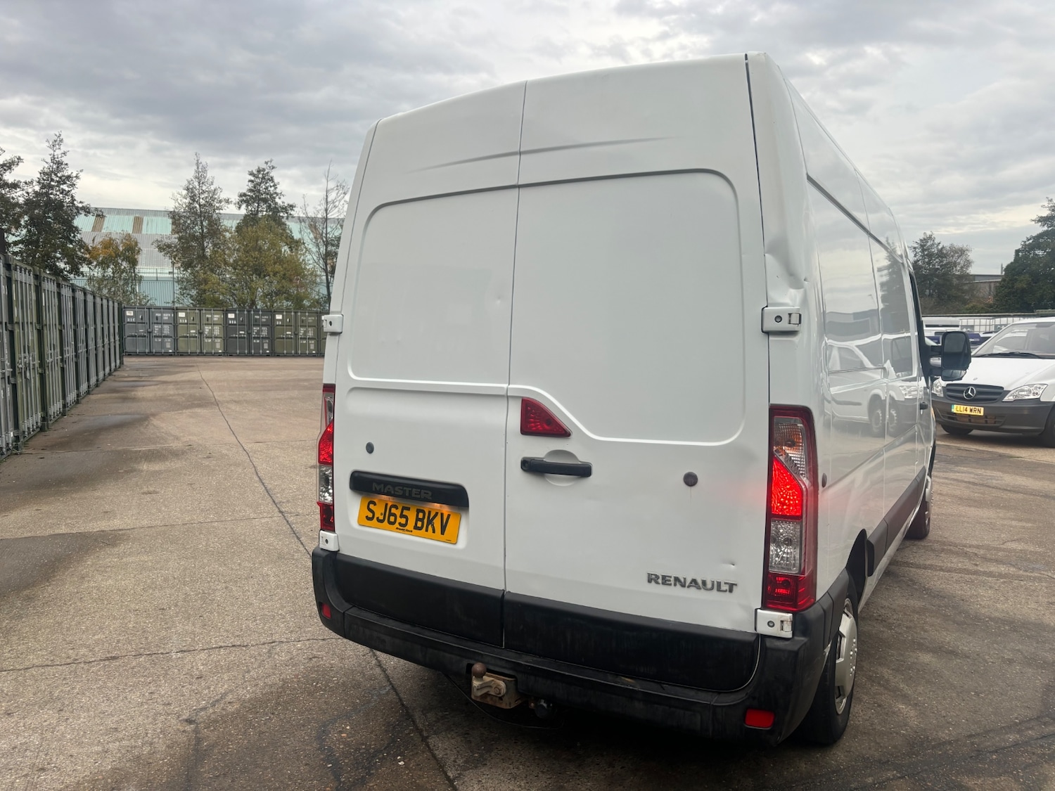 Used Renault Clio 2015 for sale - 76563636: Photo 3