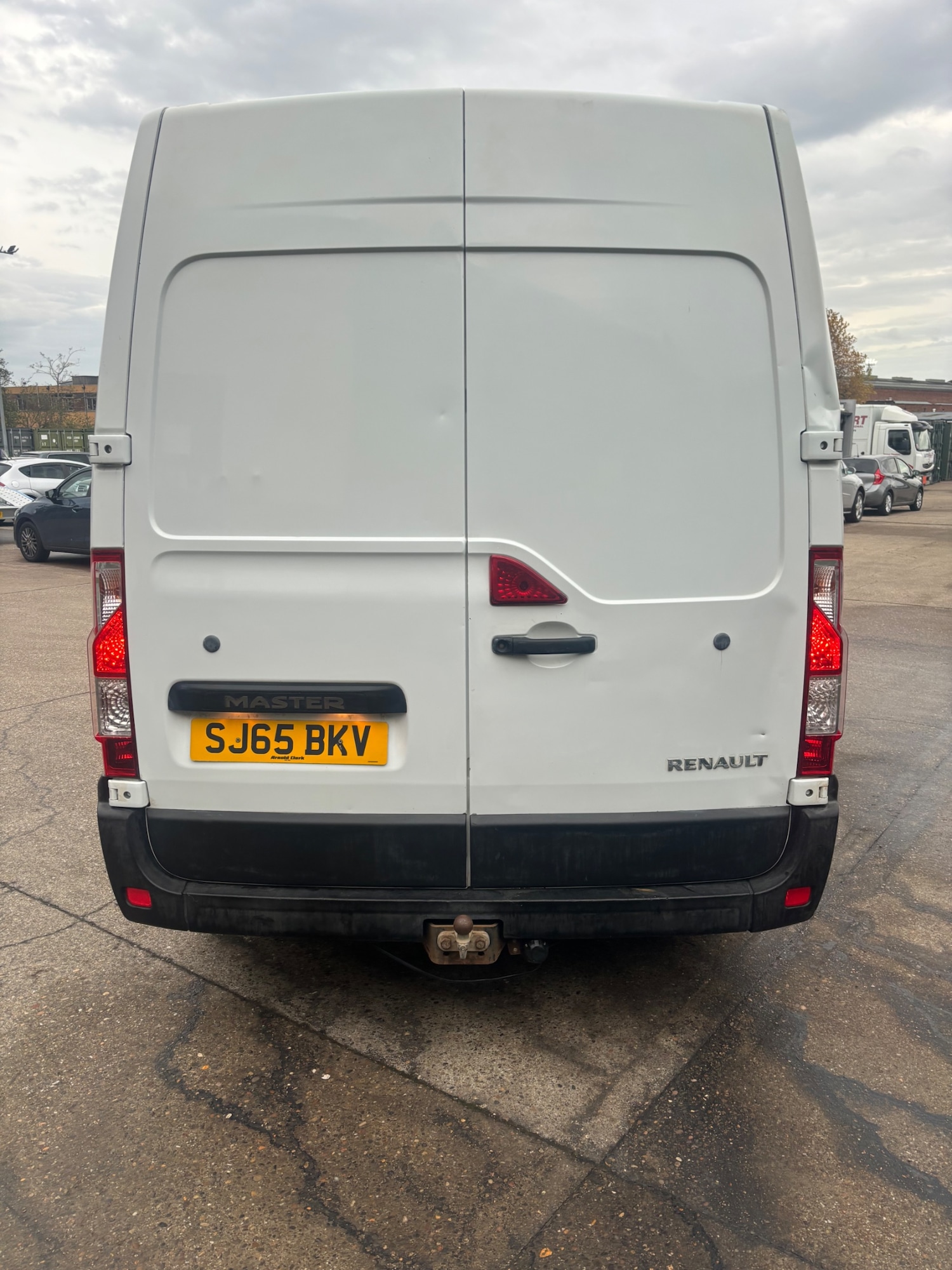 Used Renault Clio 2015 for sale - 76563636: Photo 4