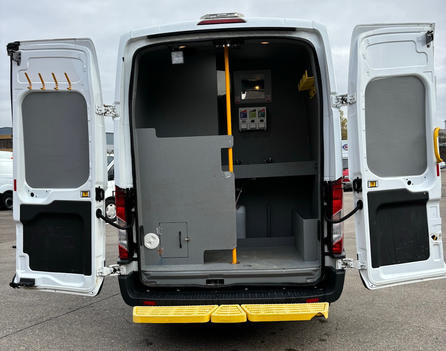 Used Ford Transit 2018 for sale - 77340086: Photo 18