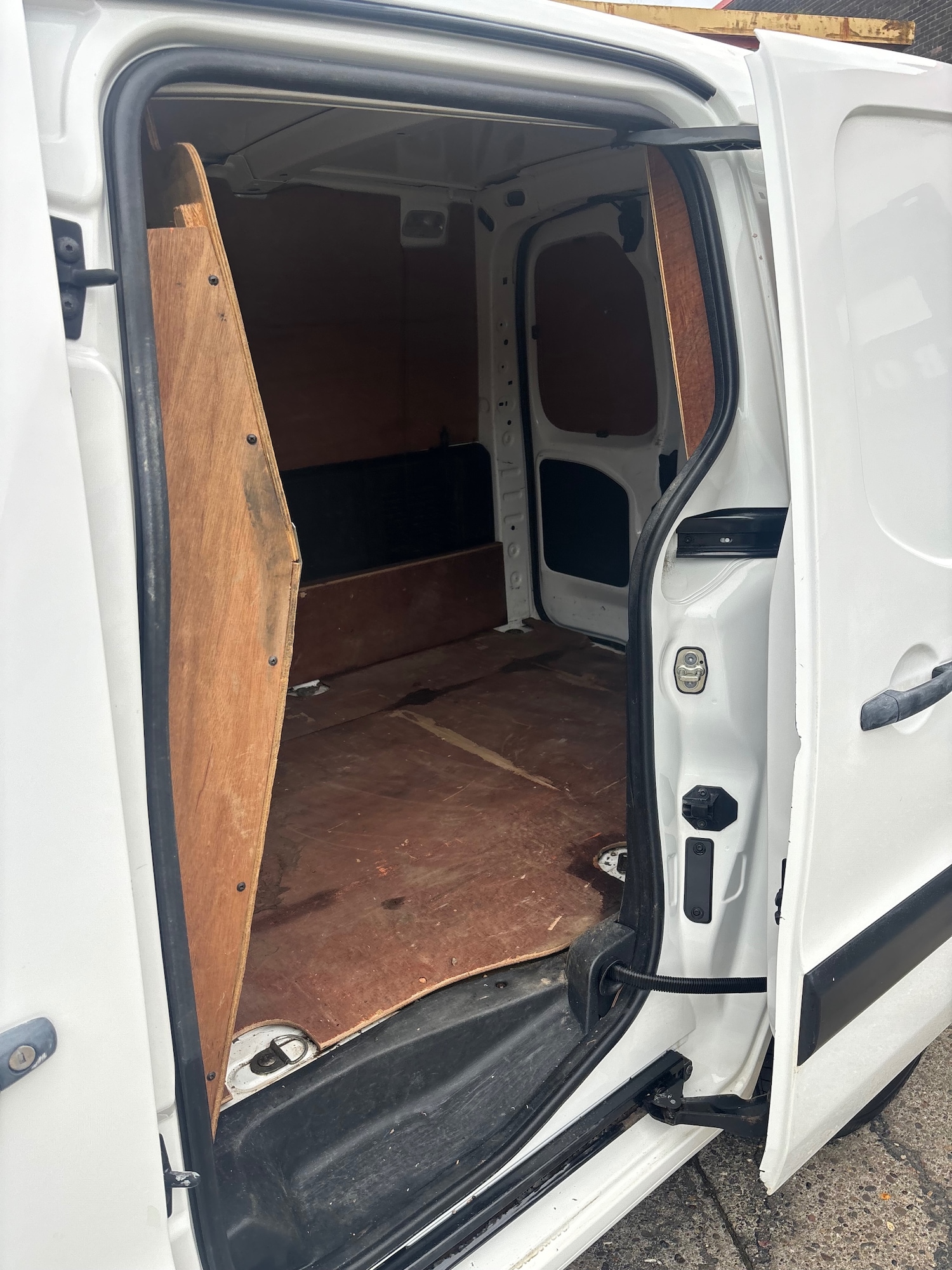 Used Citroen Berlingo 2014 for sale - 76563399: Photo 14