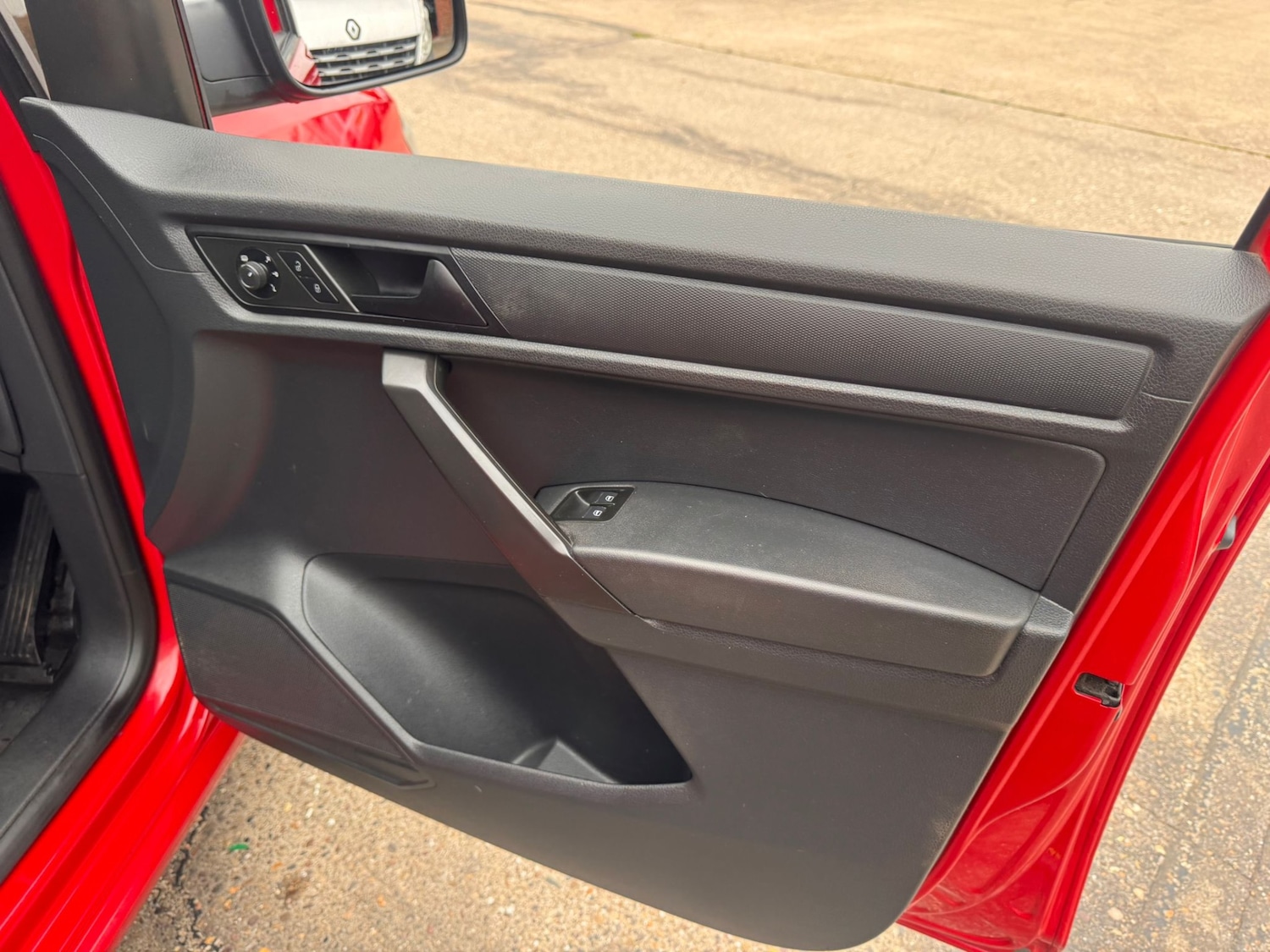 Used Volkswagen Caddy 2016 for sale - 76309858: Photo 11