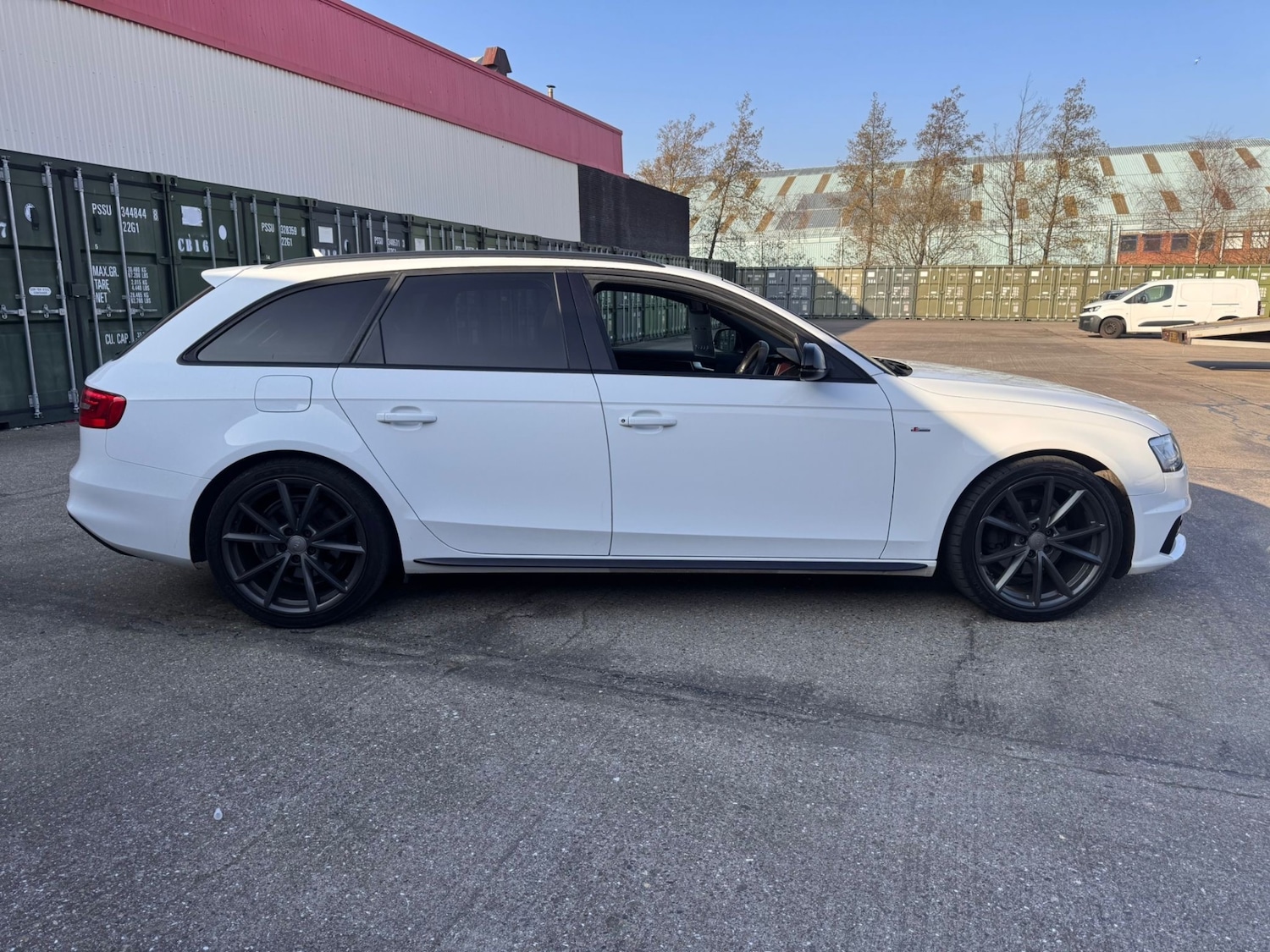 Used Audi A4 2015 for sale - 77762631: Photo 2