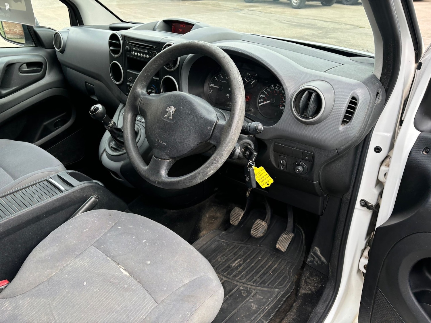 Used Peugeot Partner 2016 for sale - 77605550: Photo 9