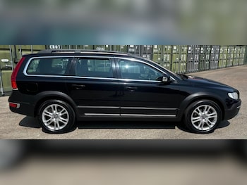 Used Volvo XC70 2014 for sale - 79295143: Photo