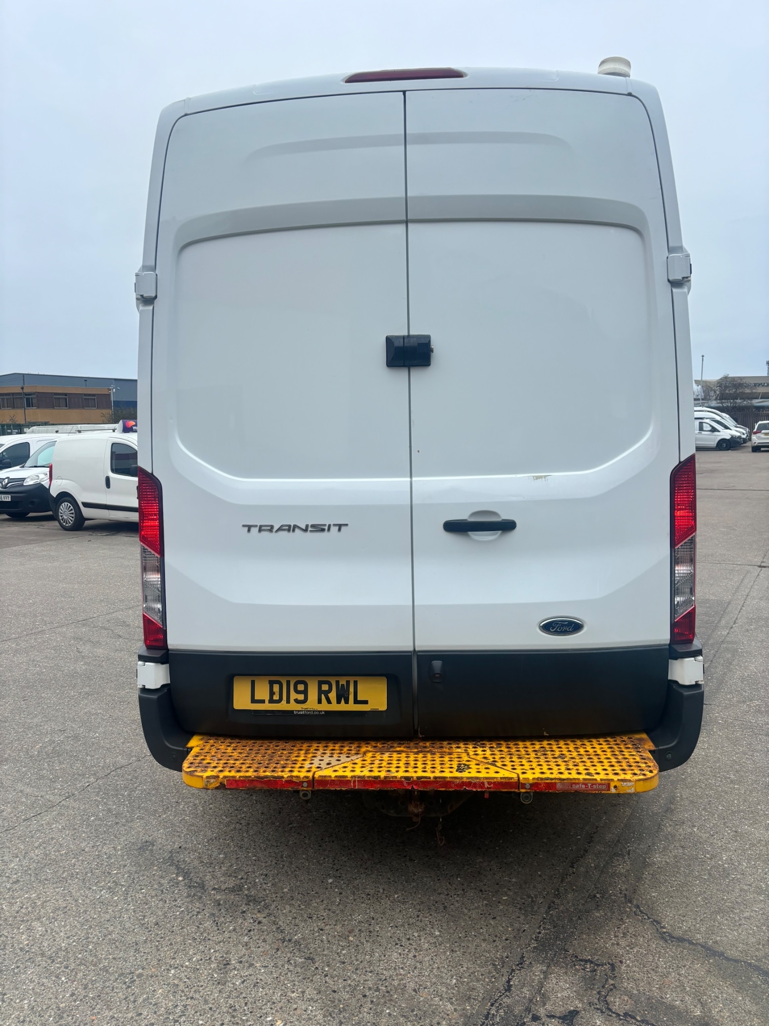 Used Ford Transit 2019 for sale - 77988099: Photo 4