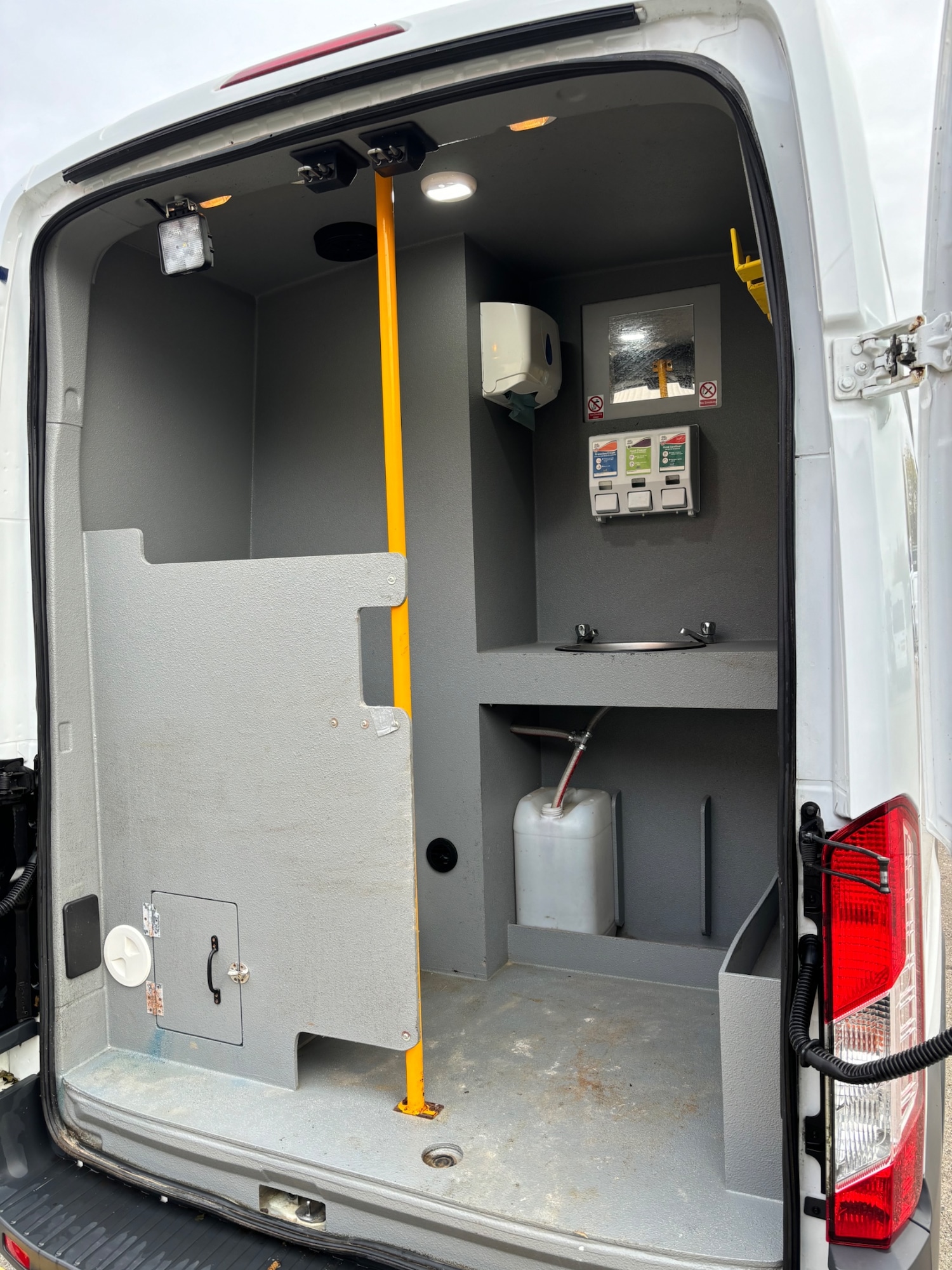 Used Ford Transit 2018 for sale - 72917496: Photo 10