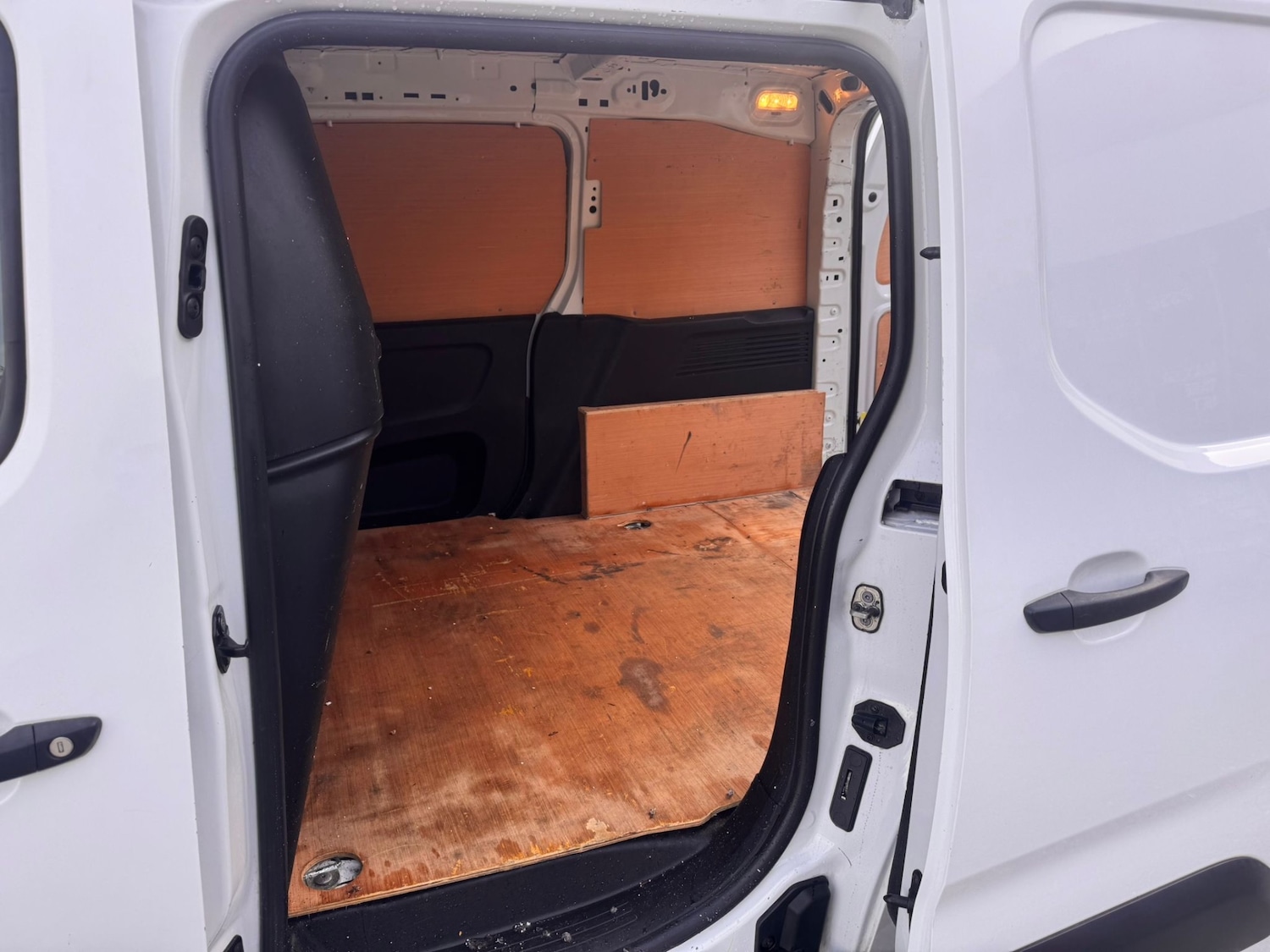 Used Vauxhall Combo 2019 for sale - 77968850: Photo 15