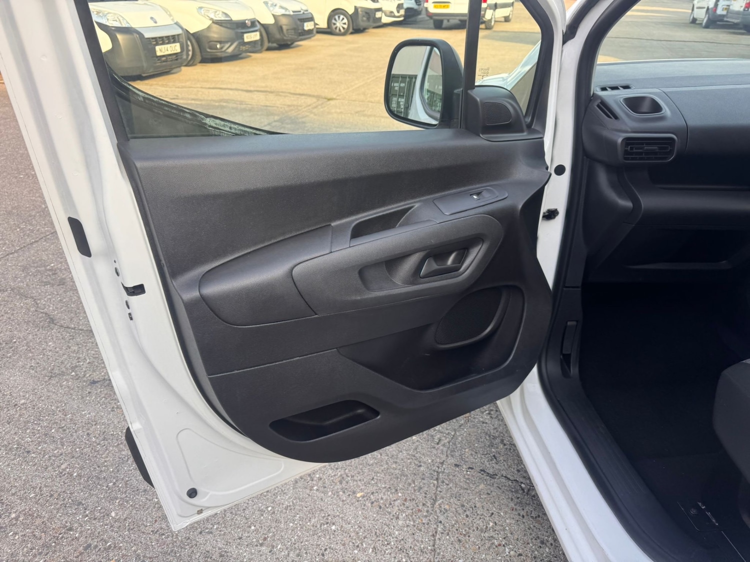 Used Vauxhall Combo 2019 for sale - 77968850: Photo 18