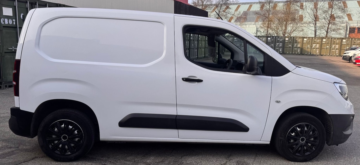 Used Vauxhall Combo 2019 for sale - 77968850: Photo 2