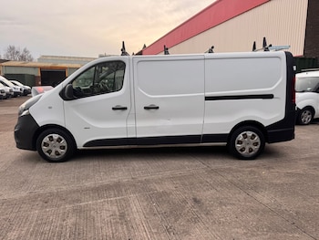 Used Vauxhall Vivaro 2015 for sale - 77210973: Photo