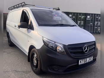 Used Mercedes-Benz Vito 2018 for sale - 77977199: Photo