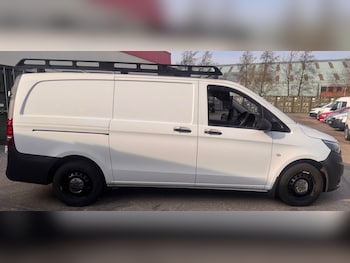 Used Mercedes-Benz Vito 2018 for sale - 77977199: Photo