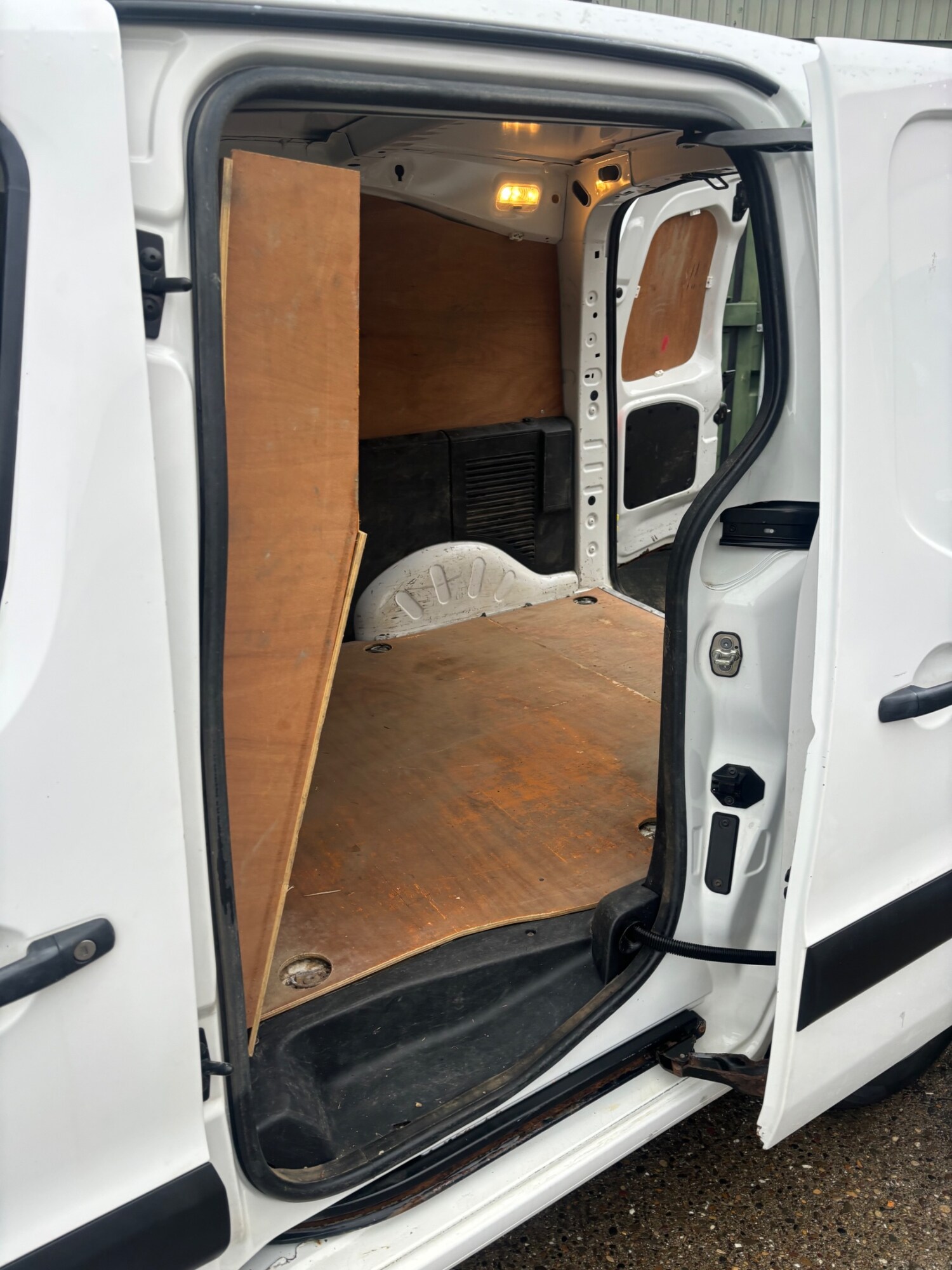 Used Citroen Berlingo 2017 for sale - 76690726: Photo 14