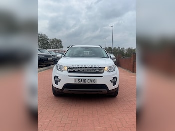 2016 (16) - 2.0 TD4 180 SE Tech 5dr Auto