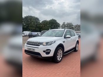 Used Land Rover Discovery Sport 2016 for sale - 76311108: Photo 2