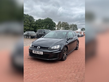 Used Volkswagen Golf 2016 for sale - 75702405: Photo