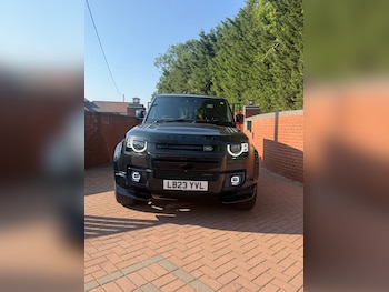 Used Land Rover Defender 2023 for sale - 79255293: Photo