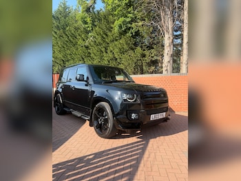 Used Land Rover Defender 2023 for sale - 79255293: Photo