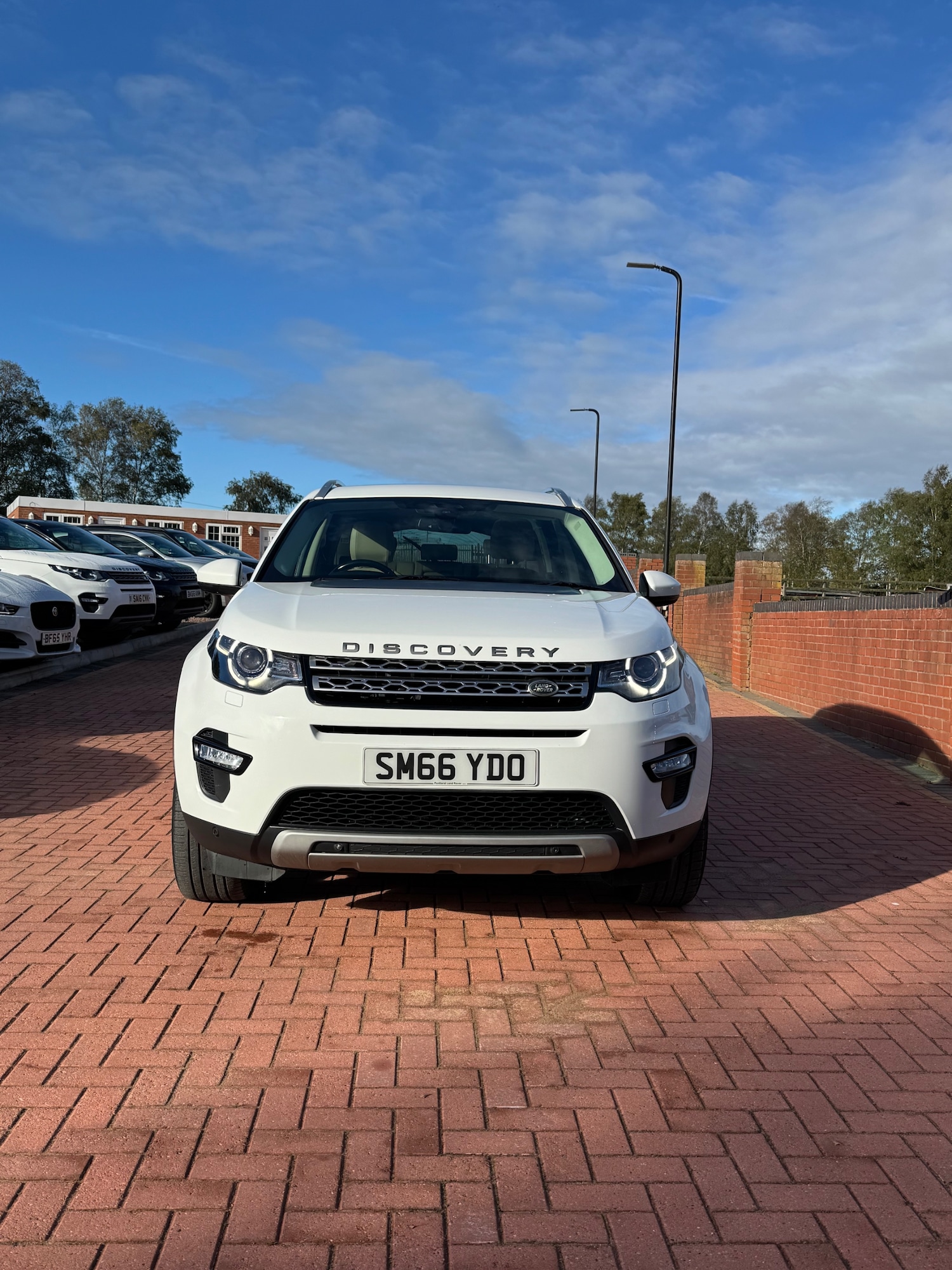 Used Land Rover Discovery Sport 2017 for sale - 76334862: Photo 1