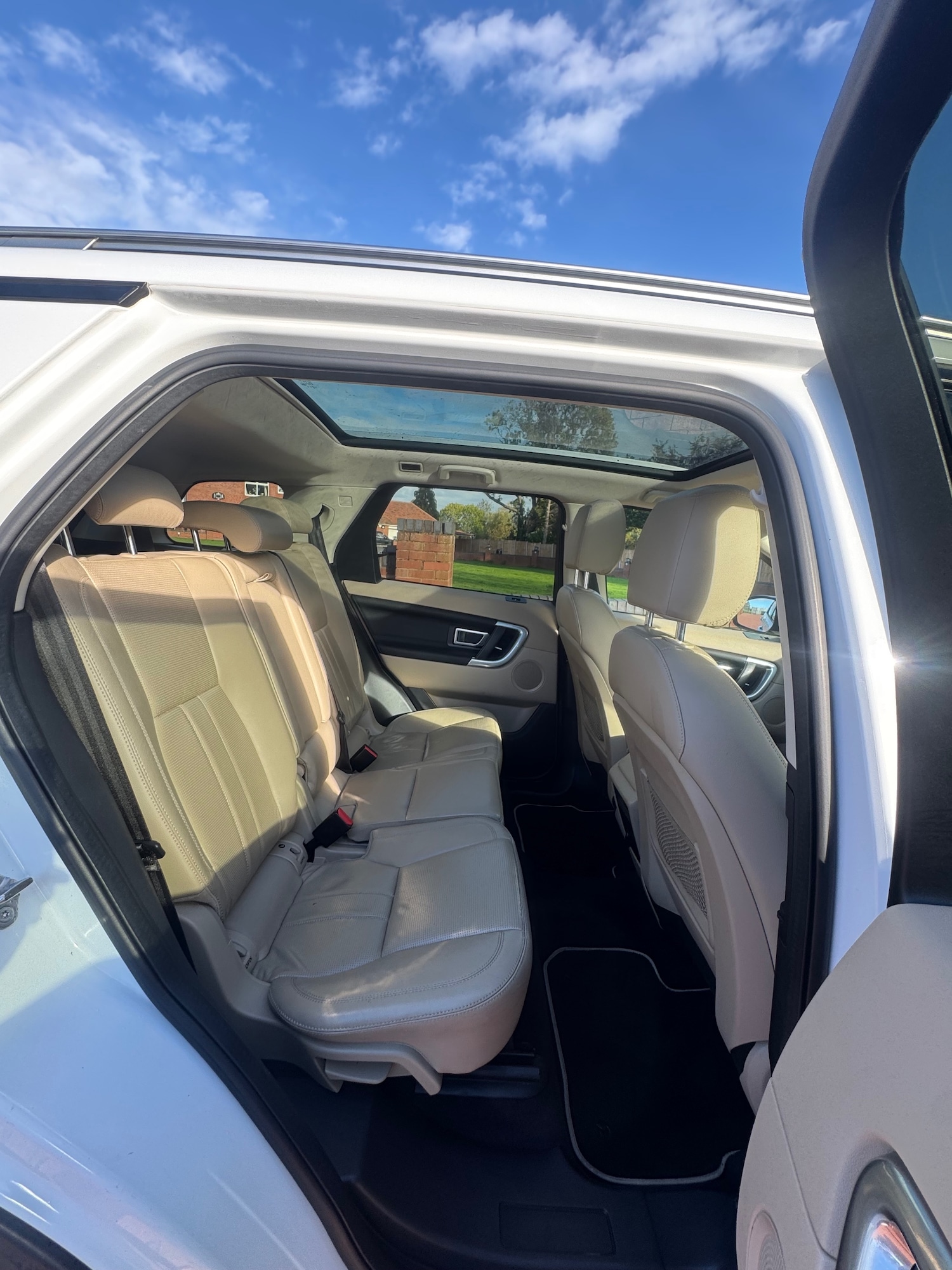 Used Land Rover Discovery Sport 2017 for sale - 76334862: Photo 10