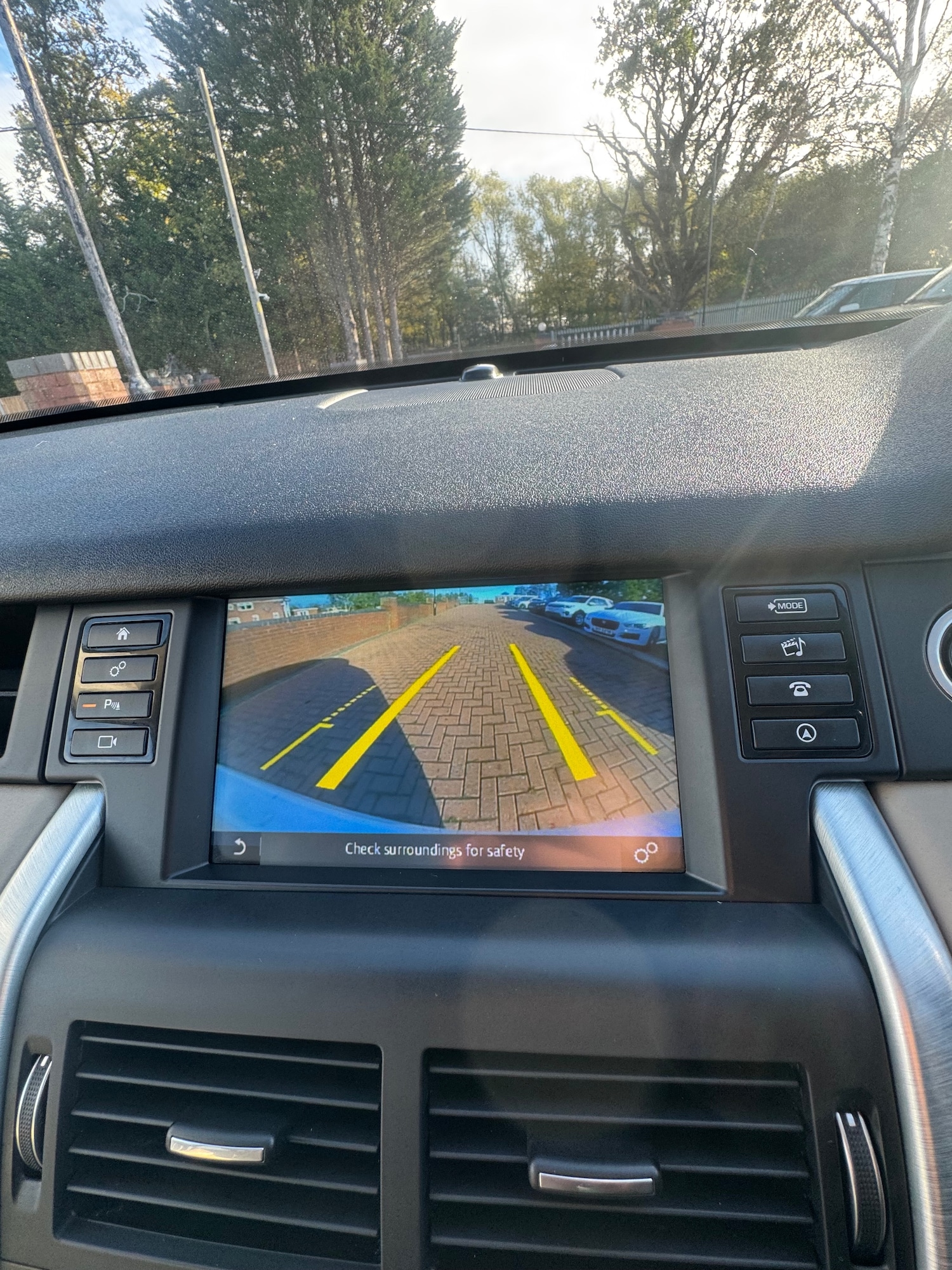 Used Land Rover Discovery Sport 2017 for sale - 76334862: Photo 13