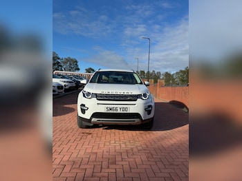 Land Rover Discovery Sport feature image 1