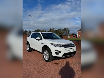 Land Rover Discovery Sport feature image 2