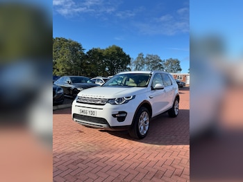 Land Rover Discovery Sport feature image 3