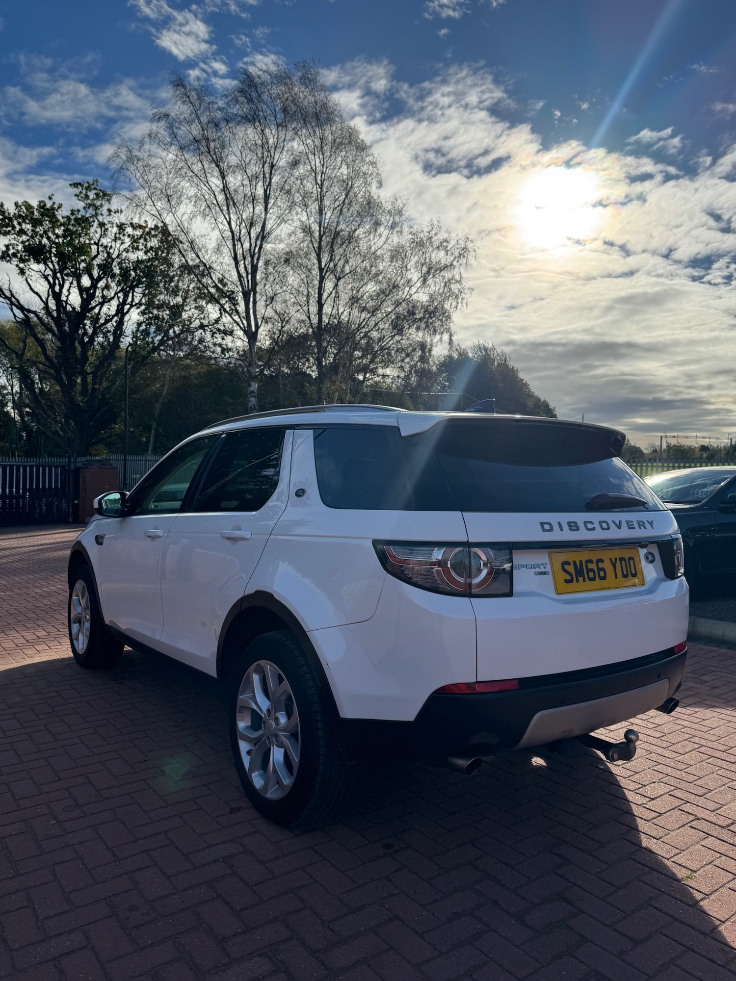 Used Land Rover Discovery Sport 2017 for sale - 76334862: Photo 5