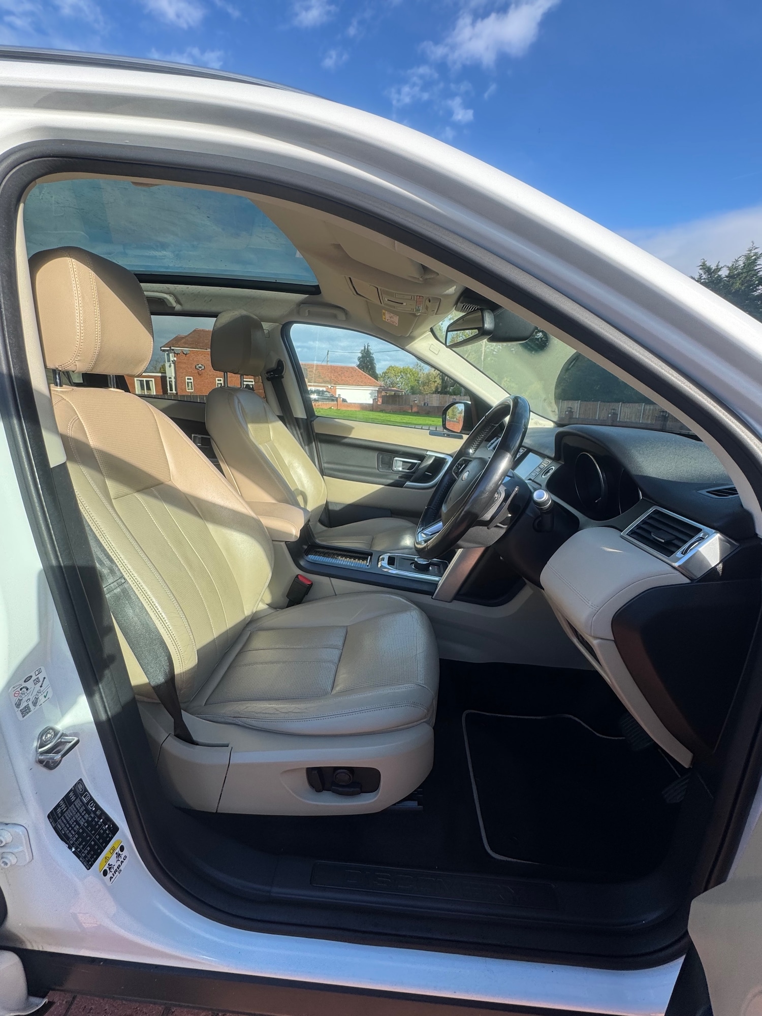 Used Land Rover Discovery Sport 2017 for sale - 76334862: Photo 6