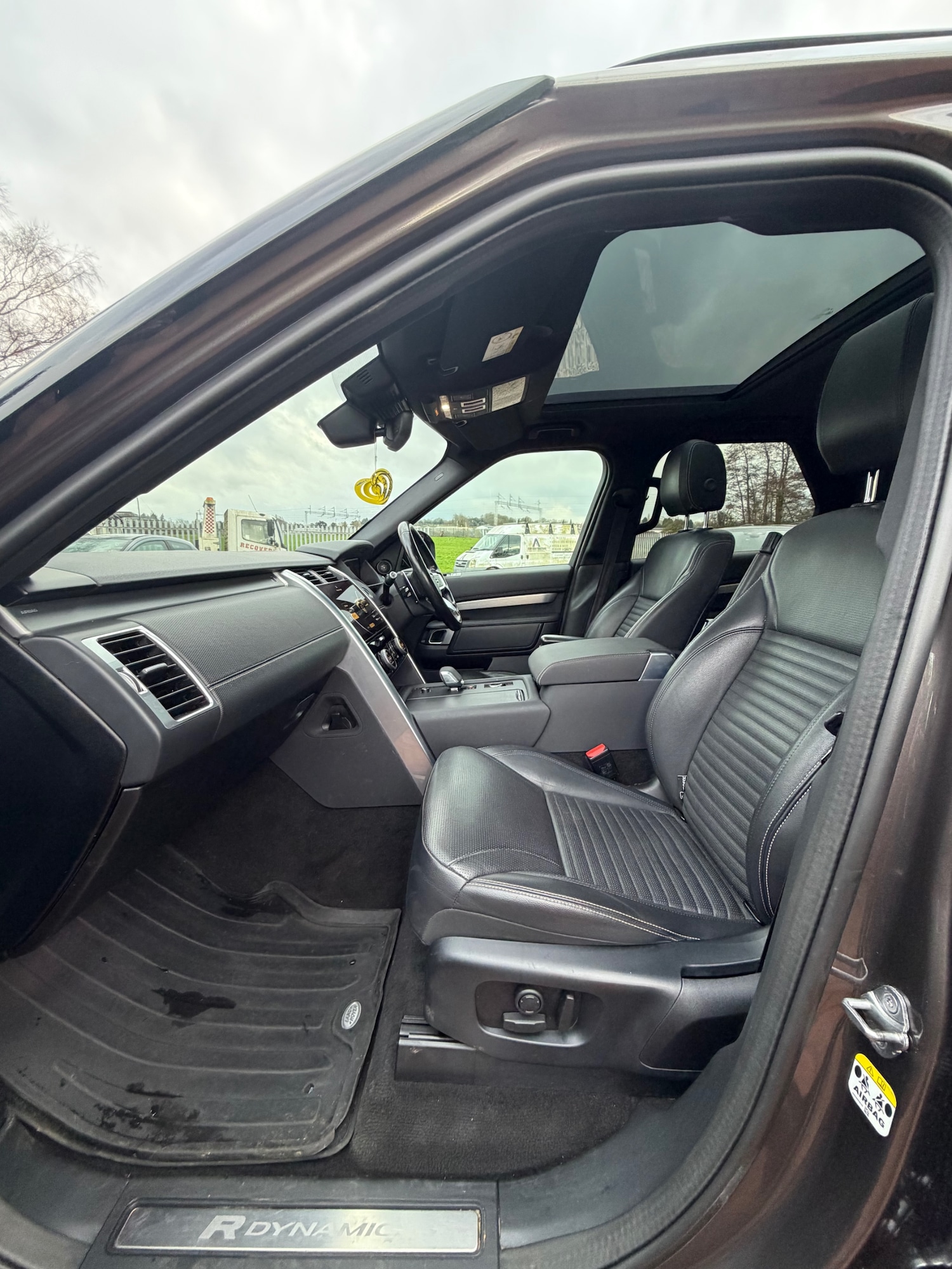 Used Land Rover Discovery 2021 for sale - 77494932: Photo 9