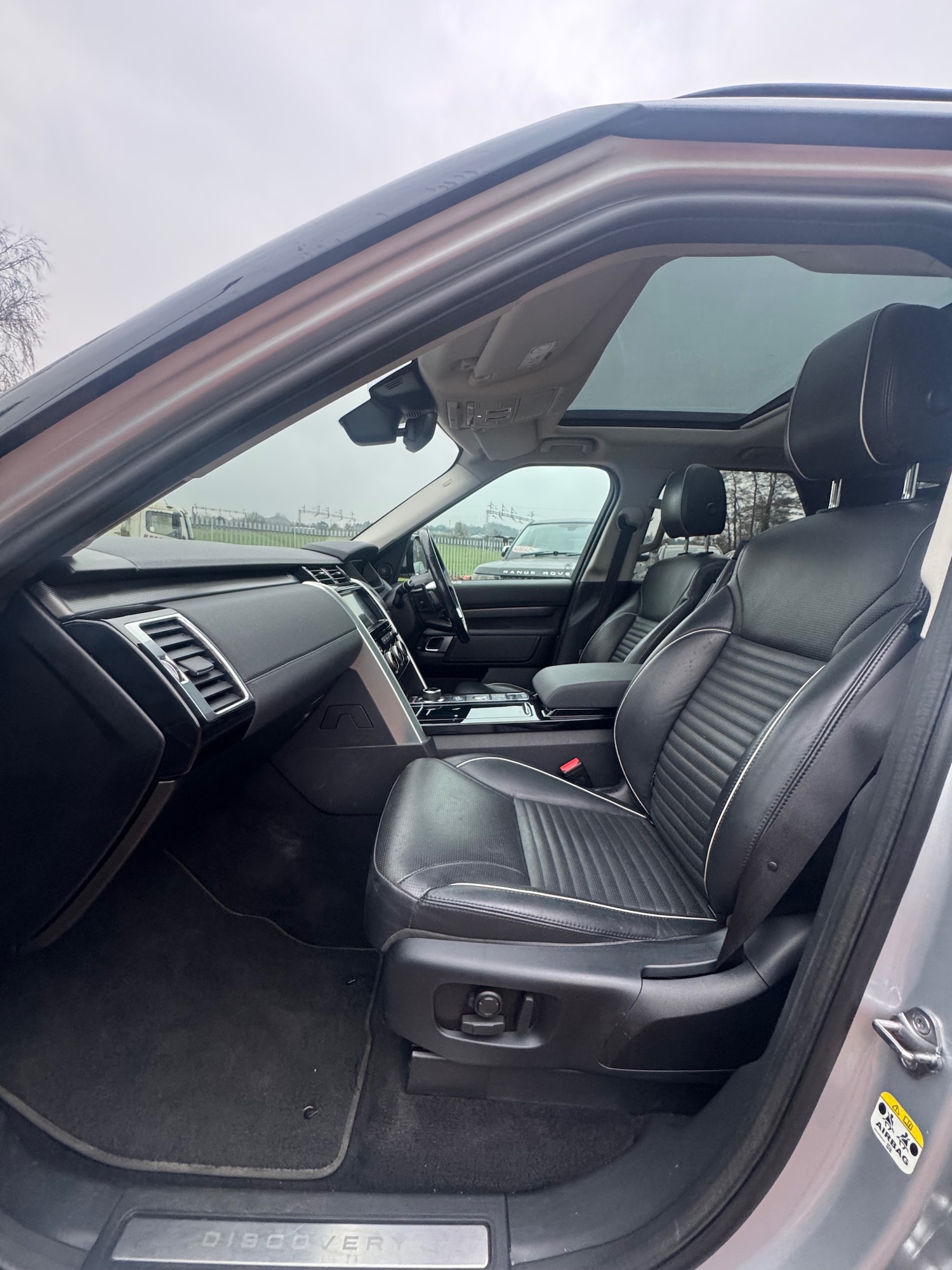 Used Land Rover Discovery 2019 for sale - 77247865: Photo 10