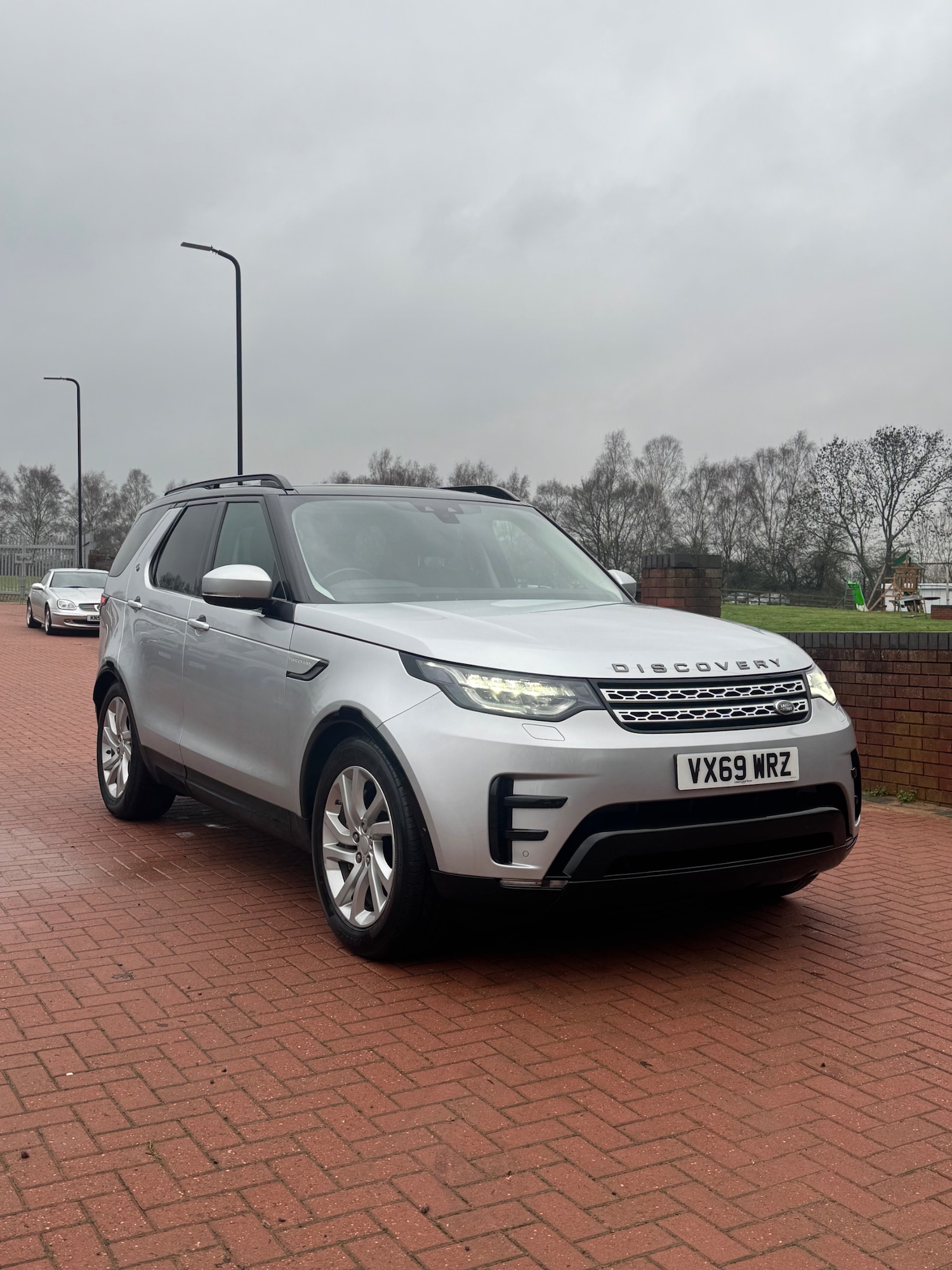 Used Land Rover Discovery 2019 for sale - 77247865: Photo 4