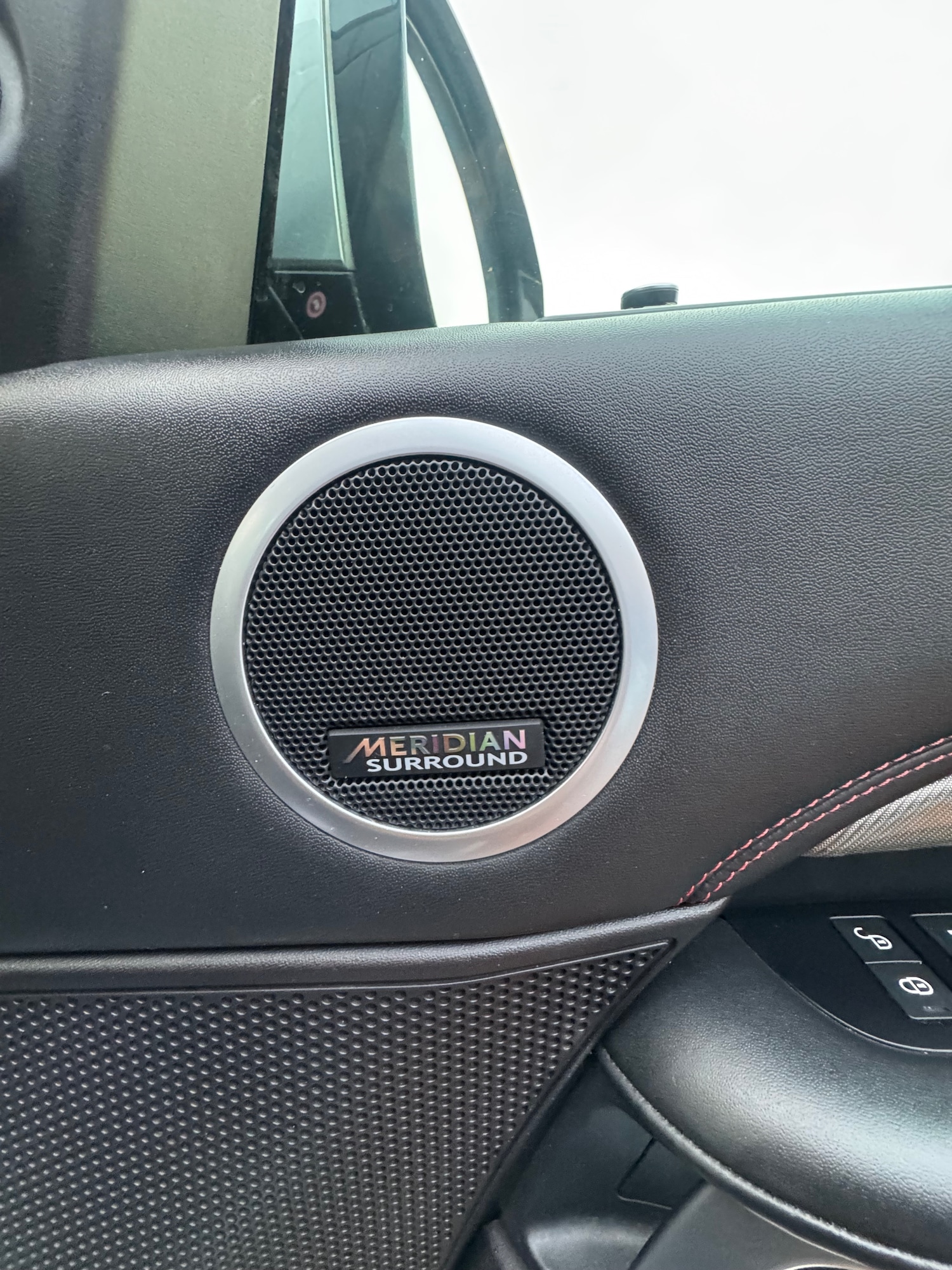 Used Land Rover Discovery 2017 for sale - 76437987: Photo 28