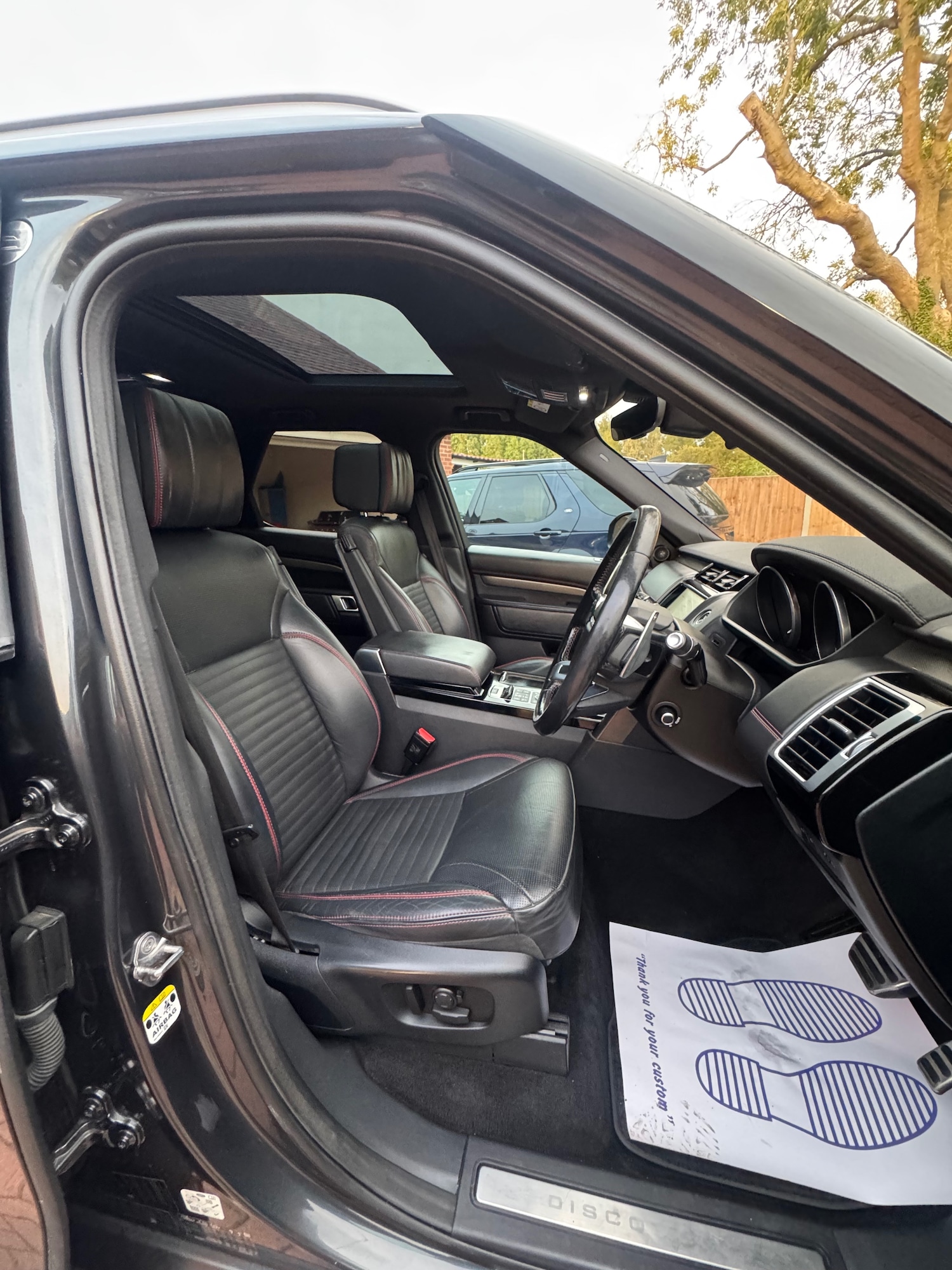 Used Land Rover Discovery 2017 for sale - 76437987: Photo 8