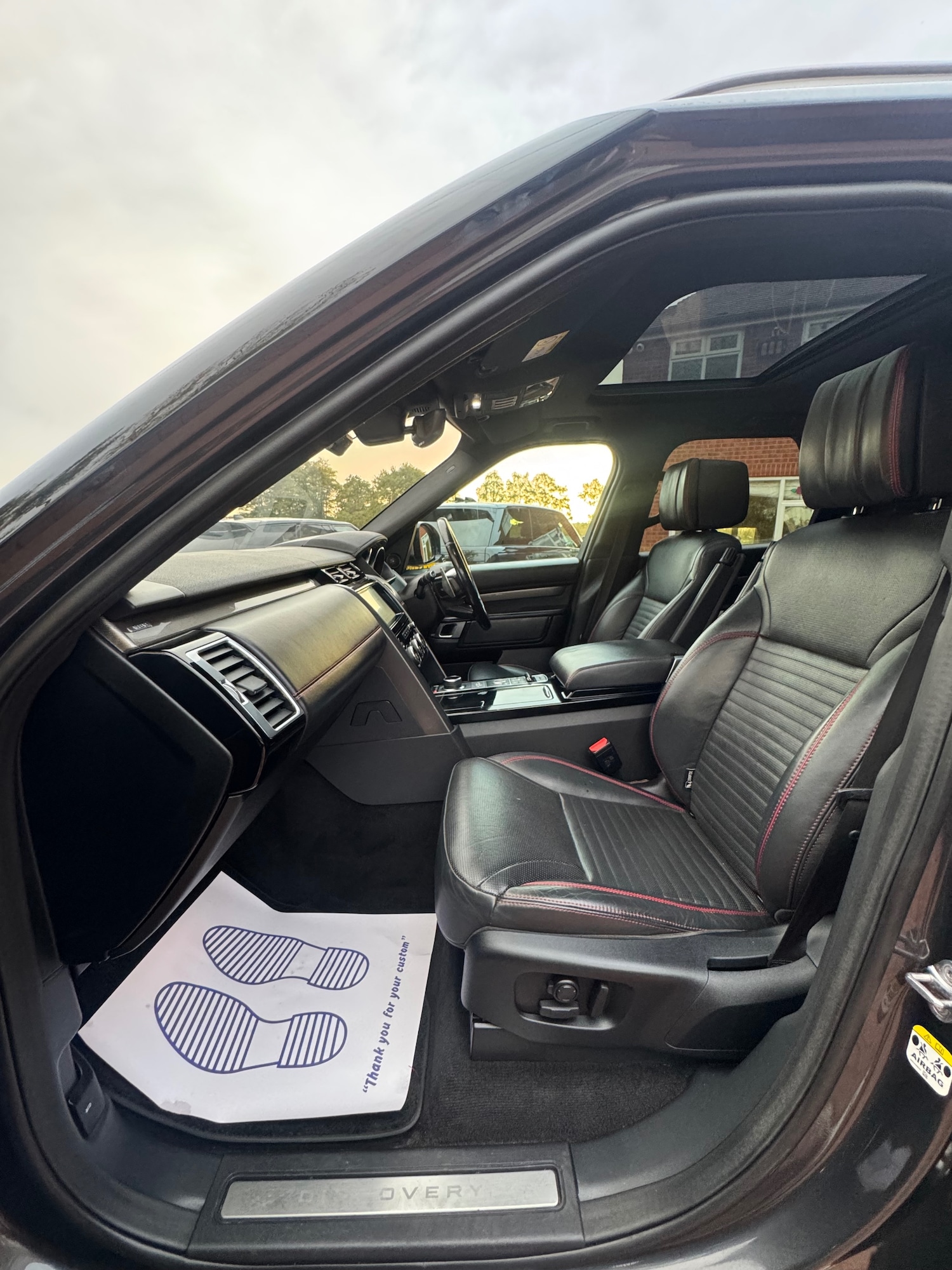 Used Land Rover Discovery 2017 for sale - 76437987: Photo 9