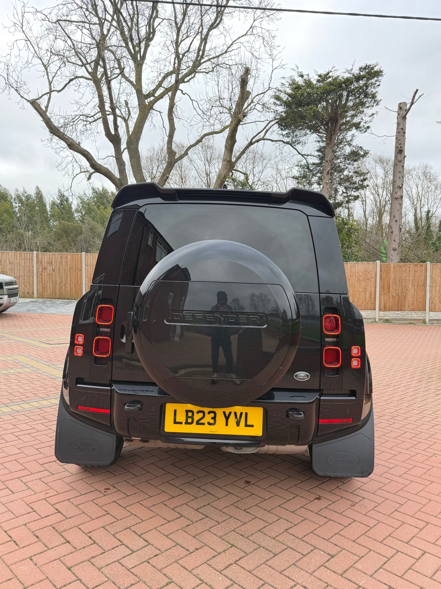 Used Land Rover Defender 2023 for sale - 77707795: Photo 10