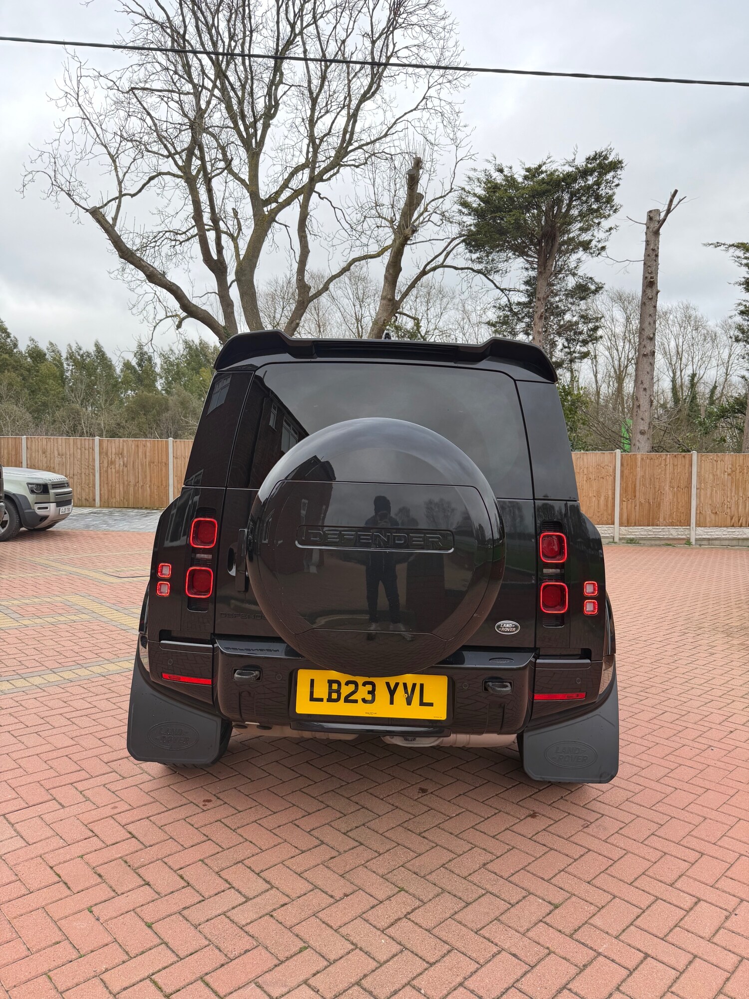 Used Land Rover Defender 2023 for sale - 77707795: Photo 11