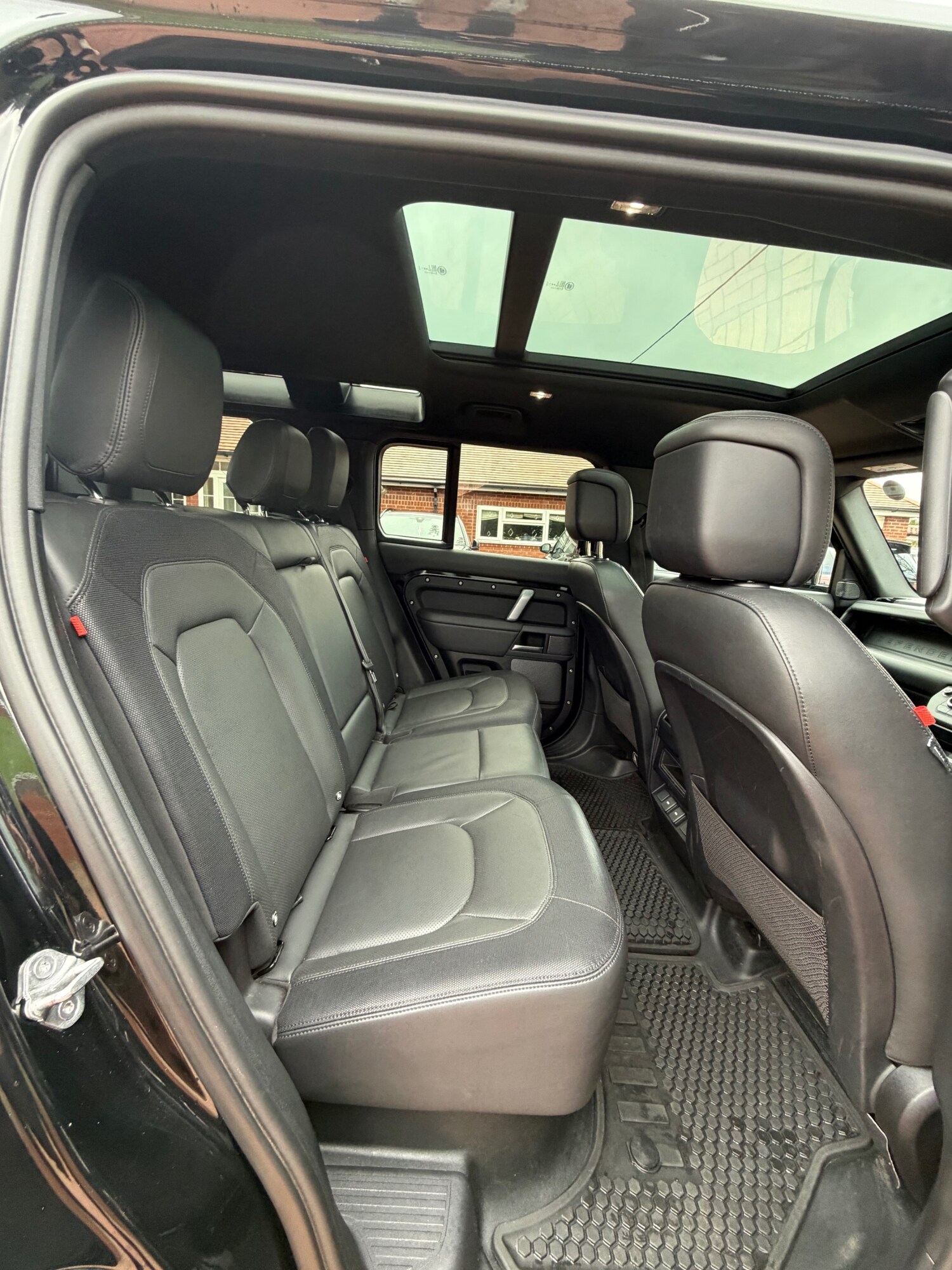 Used Land Rover Defender 2023 for sale - 77707795: Photo 14