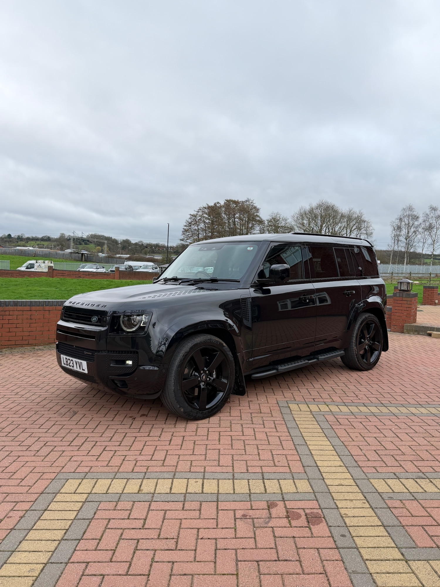 Used Land Rover Defender 2023 for sale - 77707795: Photo 5