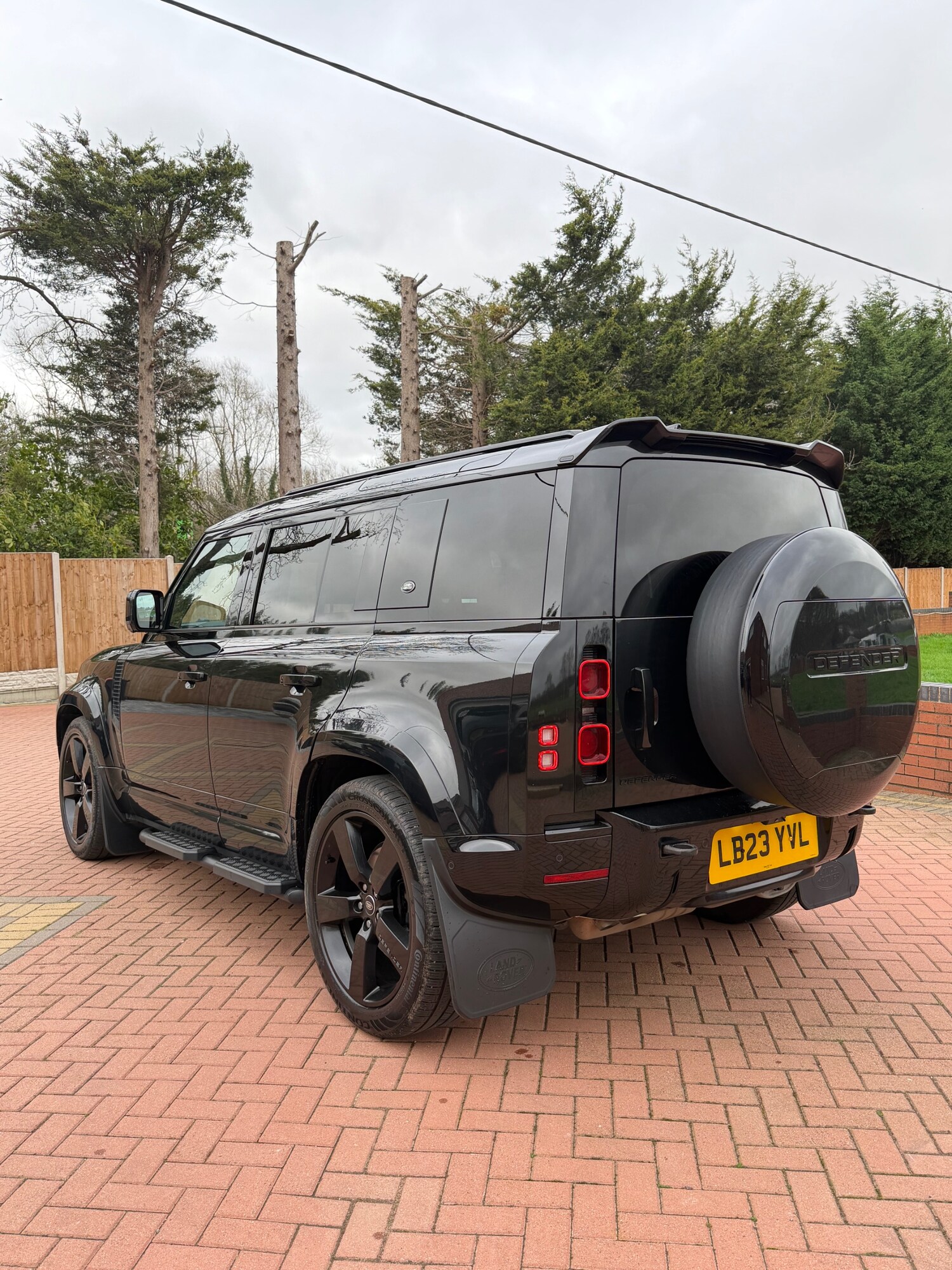 Used Land Rover Defender 2023 for sale - 77707795: Photo 9