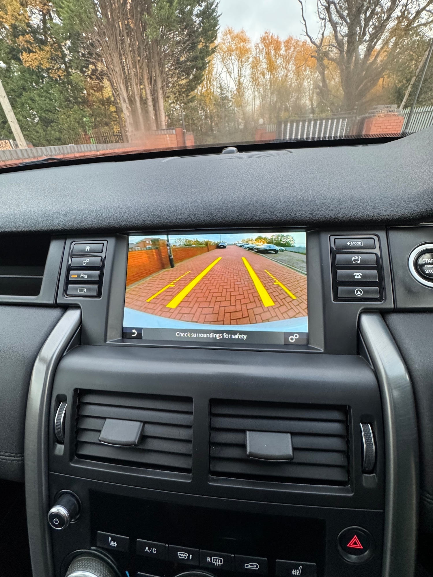 Used Land Rover Discovery Sport 2018 for sale - 76518093: Photo 15