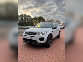 Used Land Rover Discovery Sport 2018 for sale - 76518093: Photo