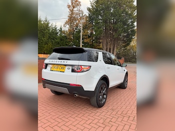 Used Land Rover Discovery Sport 2018 for sale - 76518093: Photo
