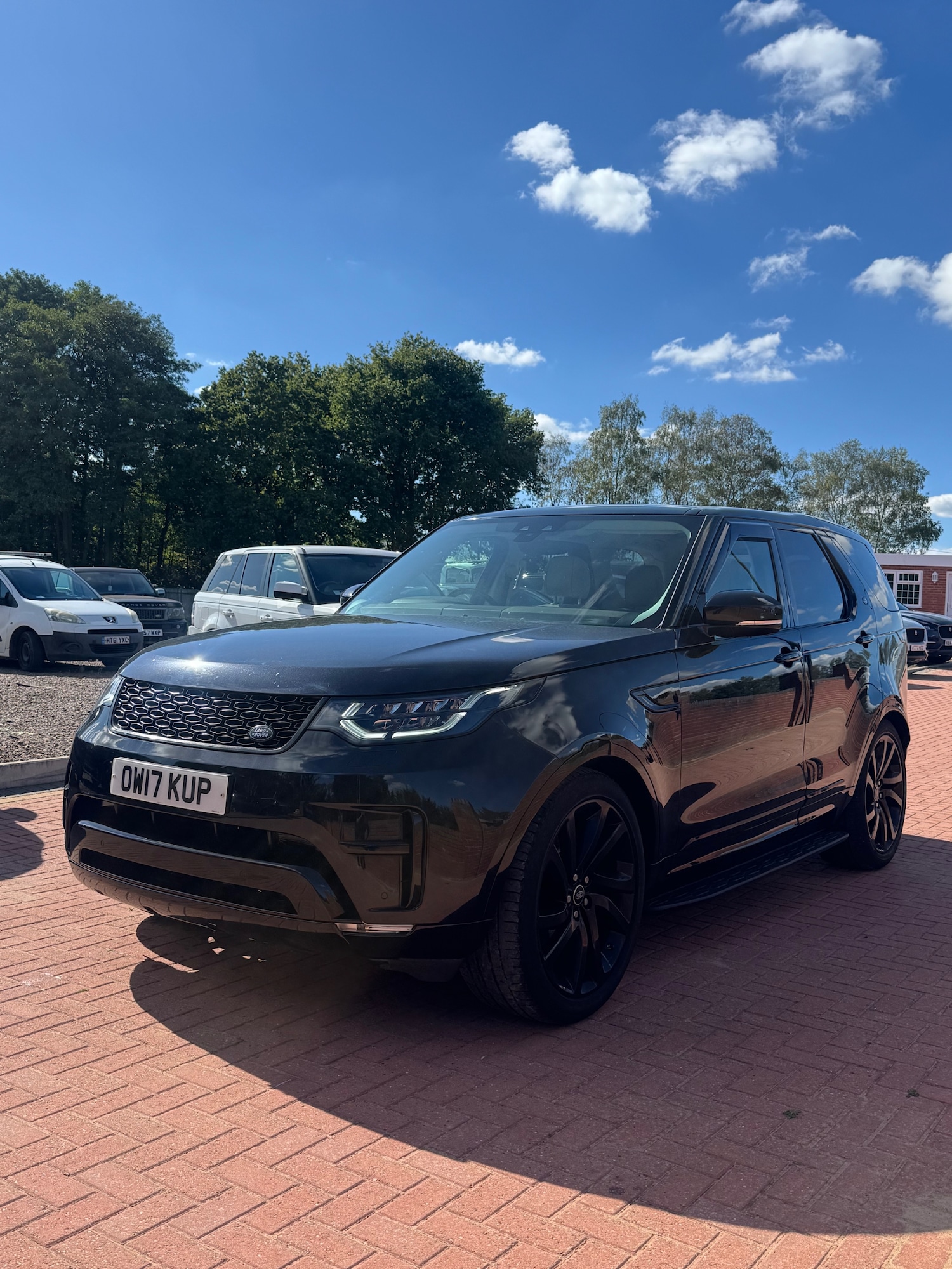 Used Land Rover Discovery 2017 for sale - 76058243: Photo 1