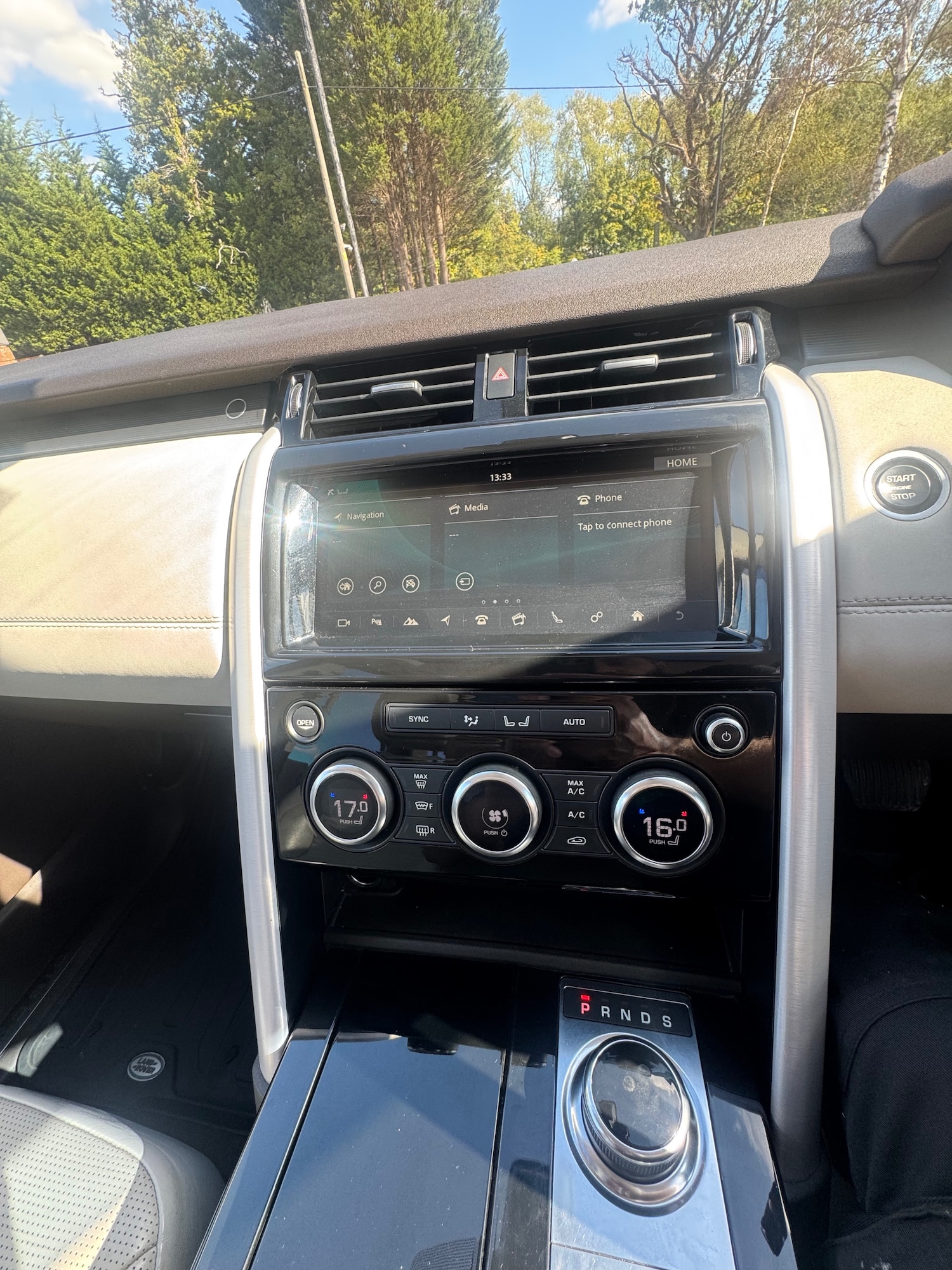 Used Land Rover Discovery 2017 for sale - 76058243: Photo 12