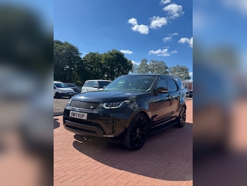 Used Land Rover Discovery 2017 for sale - 76058243: Photo
