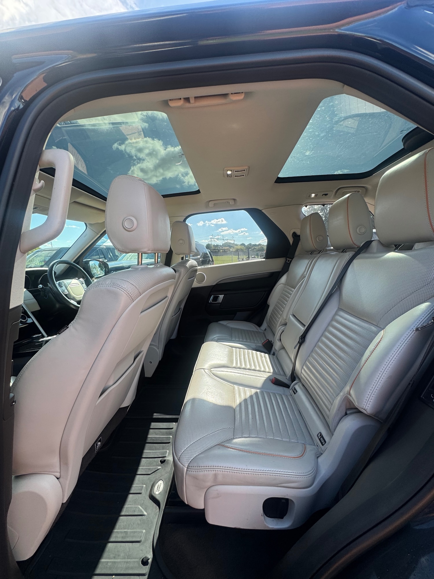 Used Land Rover Discovery 2017 for sale - 76058243: Photo 9