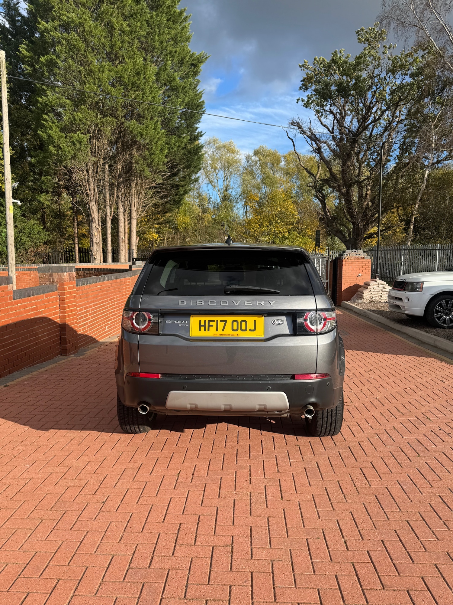 Used Land Rover Discovery Sport 2017 for sale - 76375423: Photo 5